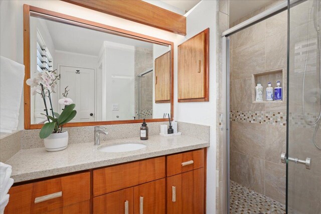 78-261 Manukai St Unit 3403, Kailua-Kona, HI 96740 - full bathroom with vanity and a stall shower