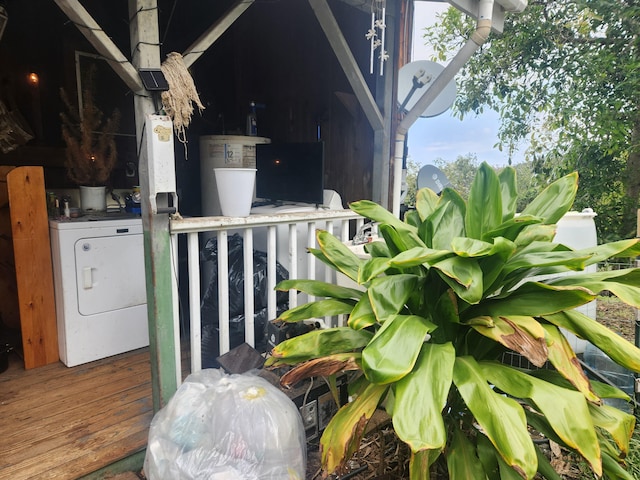 88-1501 Ala Malino Rd, Captain Cook, HI 96704 - exterior view of washer / dryer