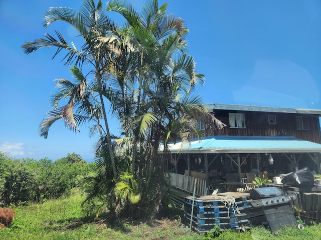88-1501 Ala Malino Rd, Captain Cook, HI 96704 - view of yard featuring a porch