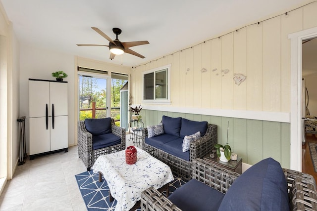 12-160 Moanauli Loop, Pahoa, HI 96778 - living room featuring ceiling fan