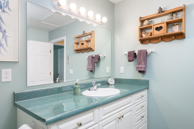 54-2319 Kynnersley Rd, Kapaau, HI 96755 - bathroom with vanity