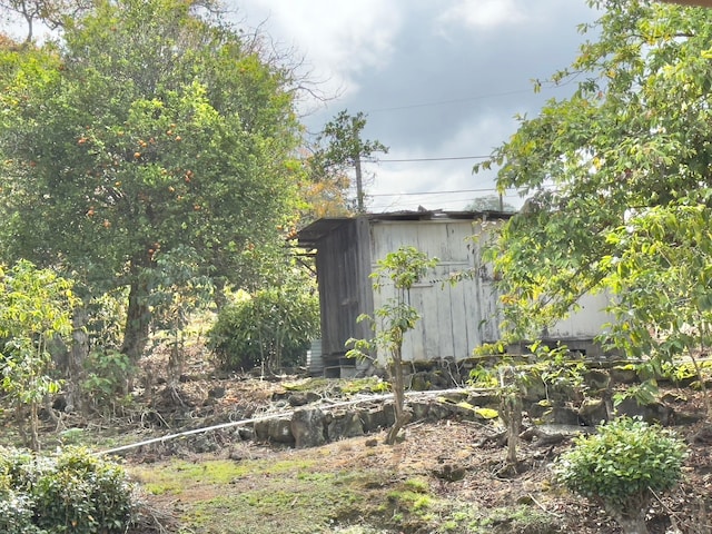 82-1091 Kinue Rd, Captain Cook, HI 96704 - view of yard with an outbuilding