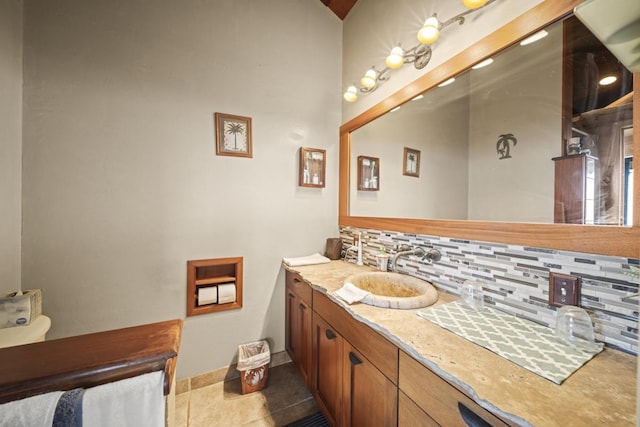 88-1650 Papio Dr, Captain Cook, HI 96704 - bathroom featuring decorative backsplash and vanity