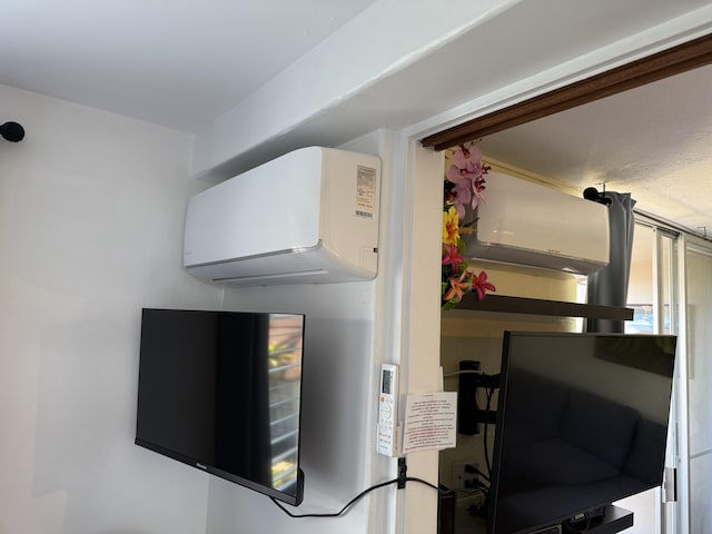 75-5766 Kuakini Hwy Unit 503, Kailua-Kona, HI 96740 - detailed view of a wall unit AC