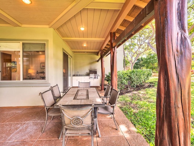 68-1125 Kaniku Dr Unit 2105, Kamuela, HI 96743 - view of patio with outdoor dining area and a sink