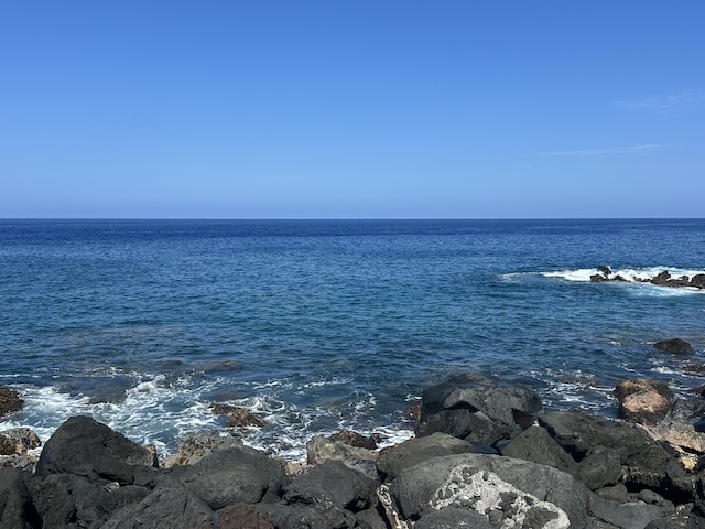 Elima Ave, Captain Cook, HI 96704