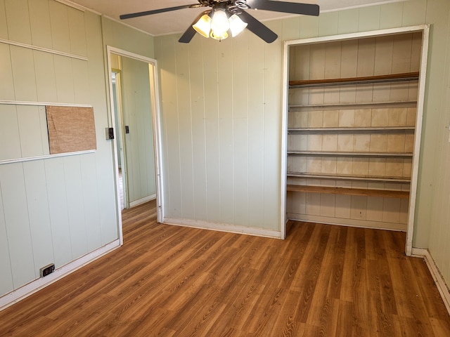4854 Aliali Rd, Kapaa, HI 96746 - unfurnished bedroom featuring wood finished floors, crown molding, baseboards, and a ceiling fan