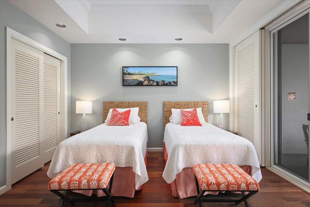 68-1375 Pauoa Rd Unit M4, Kamuela, HI 96743 - bedroom featuring a raised ceiling, wood finished floors, ornamental molding, recessed lighting, and a closet