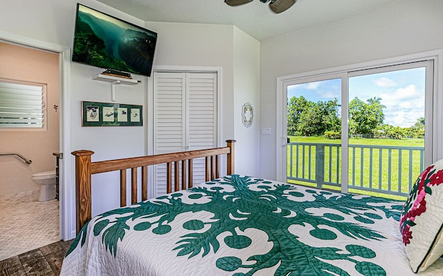 28-387 Kulaimano Rd, Pepeekeo, HI 96783 - bedroom featuring access to outside, a closet, wood finished floors, ensuite bath, and ceiling fan