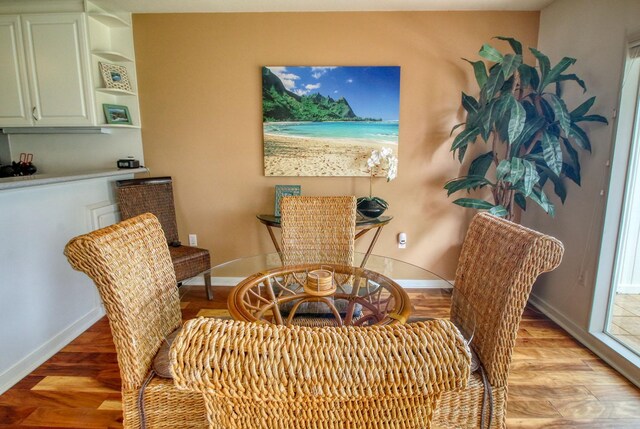 5250 Ka Haku Rd Unit 523, Princeville, HI 96722 - sitting room with light wood-style floors and baseboards