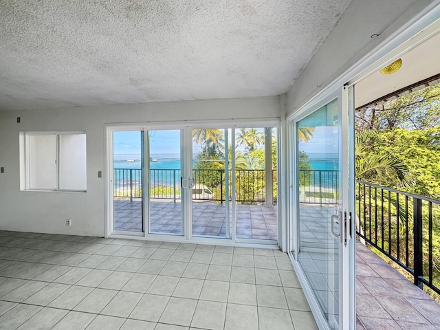 77-6311 Alii Dr Unit 301, Kailua-Kona, HI 96740 - view of unfurnished sunroom