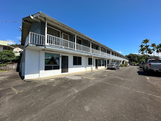 322 Ohai St Unit 16, Hilo, HI 96720 - view of property with uncovered parking