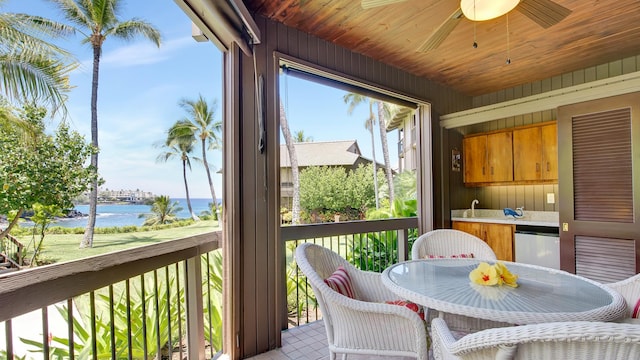 78-261 Manukai St Unit 3501, Kailua-Kona, HI 96740 - sunroom / solarium featuring a water view and ceiling fan