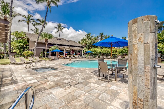 78-261 Manukai St Unit 3501, Kailua-Kona, HI 96740 - community pool with a patio and a hot tub