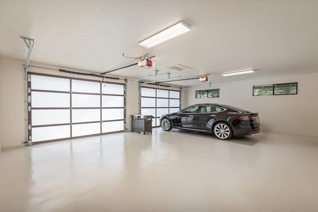 76-981 Aeo St, Kailua-Kona, HI 96740 - garage featuring a garage door opener