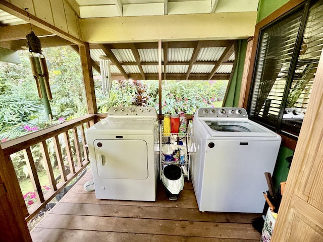 13-1382 Pueo St, Pahoa, HI 96778 - laundry area with washer and dryer and hardwood / wood-style floors