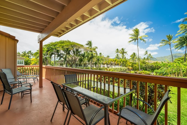 2370 Hoohu Rd Unit 712, Koloa, HI 96756 - balcony featuring outdoor dining space