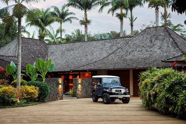5-1105 Kuhio Hwy Unit A, Kilauea, HI 96754 - view of front facade featuring concrete driveway