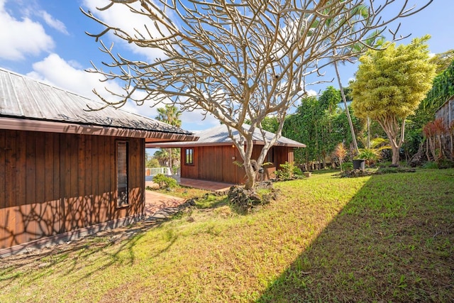 72-981 Puukala Rd, Kailua-Kona, HI 96740 - view of grassy yard featuring an outdoor structure