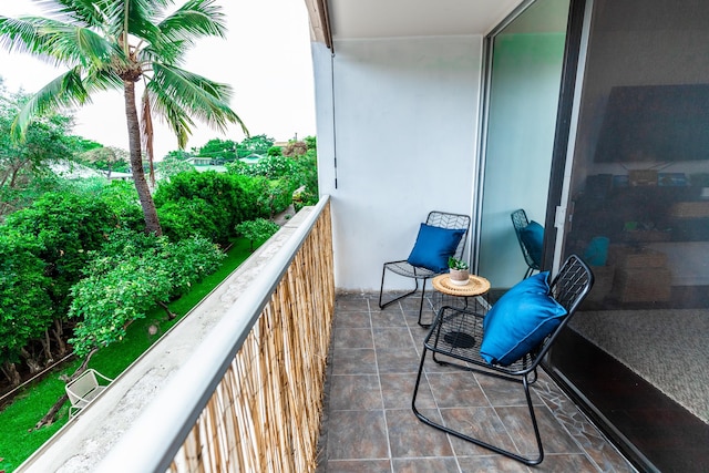 75-5766 Kuakini Hwy Unit 207, Kailua-Kona, HI 96740 - view of balcony