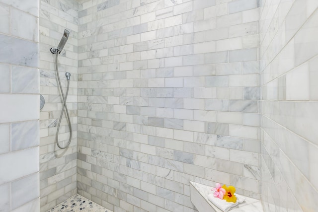 1661 Pee Rd Unit I-204, Koloa, HI 96756 - full bath featuring tiled shower