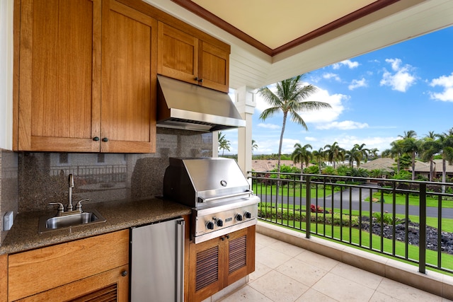 69-1000 Kolea Kai Cir Unit 7E, Waikoloa, HI 96738 - view of patio featuring a sink and a balcony