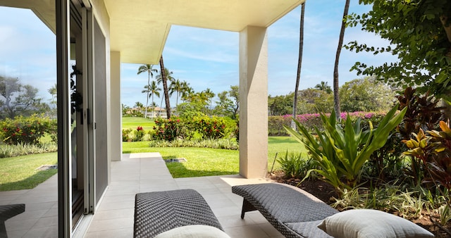 69-1010 Keana Pl Unit F105, Waikoloa, HI 96738 - view of sunroom / solarium