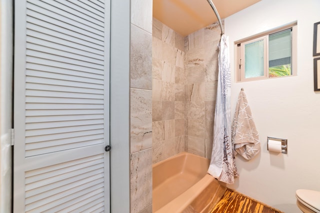 78-6655 Alii Dr, Kailua-Kona, HI 96740 - bathroom with toilet and shower / bath combo