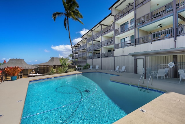 77-305 Kalani Way Unit 6, Kailua-Kona, HI 96740 - community pool with a patio