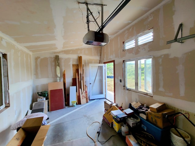 89-1156 Omokaa Pl, Captain Cook, HI 96704 - garage featuring a garage door opener