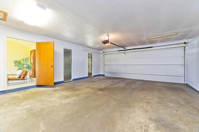 15-1506 23rd Ave, Keaau, HI 96749 - garage with a garage door opener