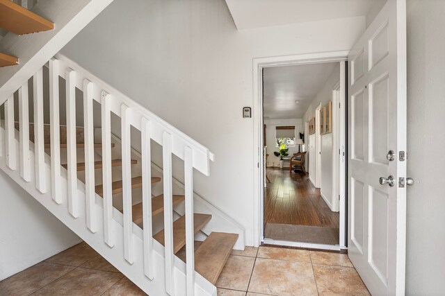 76-134 Heenalu Rd Unit 10, Kailua-Kona, HI 96740 - stairs featuring tile patterned floors