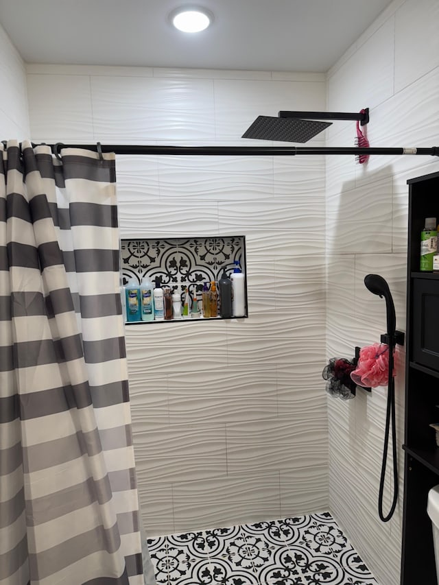 16-2062 Paradise Dr, Pahoa, HI 96778 - full bathroom featuring tiled shower