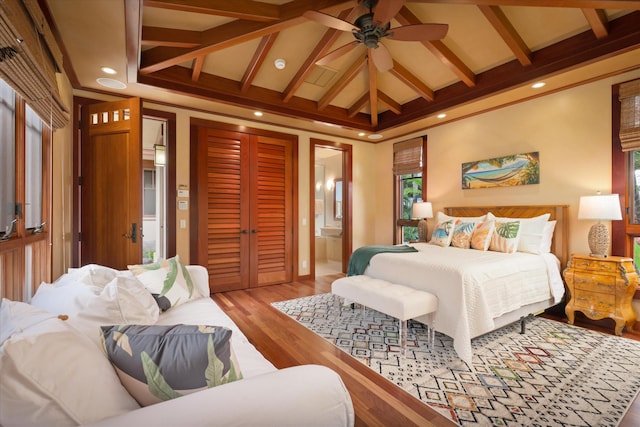 68-108 Pukaua Pl, Kamuela, HI 96743 - bedroom with light wood-style flooring, ensuite bathroom, and recessed lighting
