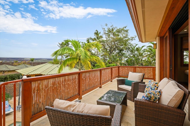 68-108 Pukaua Pl, Kamuela, HI 96743 - balcony with an outdoor hangout area