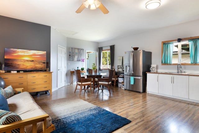 71-1769 Puu Lani Dr, Kailua-Kona, HI 96740 - living room with light wood finished floors and ceiling fan