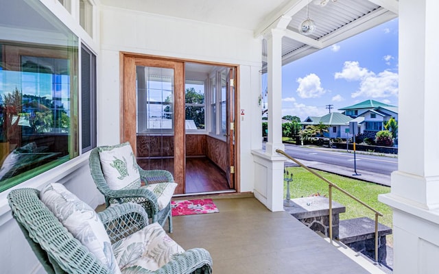 394 Haili St, Hilo, HI 96720 - view of sunroom / solarium