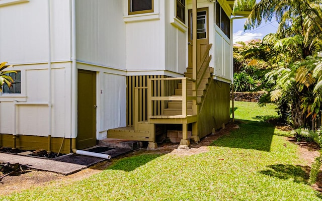 394 Haili St, Hilo, HI 96720 - entrance to property with a lawn