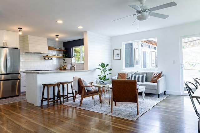 189 Poouli St, Wailuku, HI 96793 - living area with dark wood-style floors, recessed lighting, ceiling fan, and baseboards