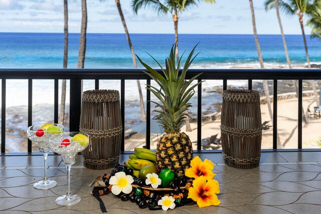 75-6106 Alii Dr Unit 208, Kailua-Kona, HI 96740 - water view with nearby beach