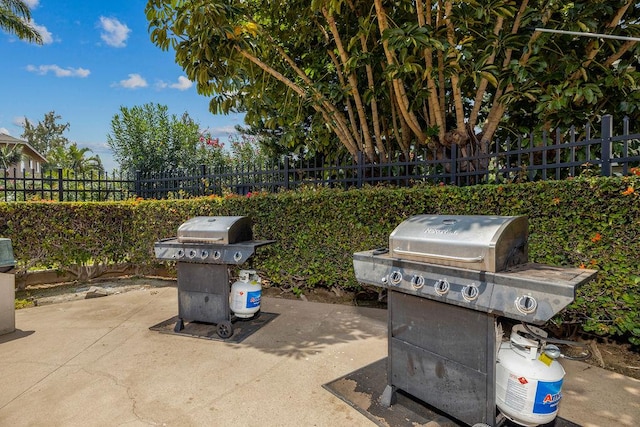 68-3890 Lua Kula St Unit 1104, Waikoloa, HI 96738 - view of patio / terrace featuring a grill