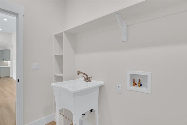 15-1616 7th Ave, Keaau, HI 96749 - laundry room with hookup for a washing machine, wood finished floors, baseboards, and recessed lighting