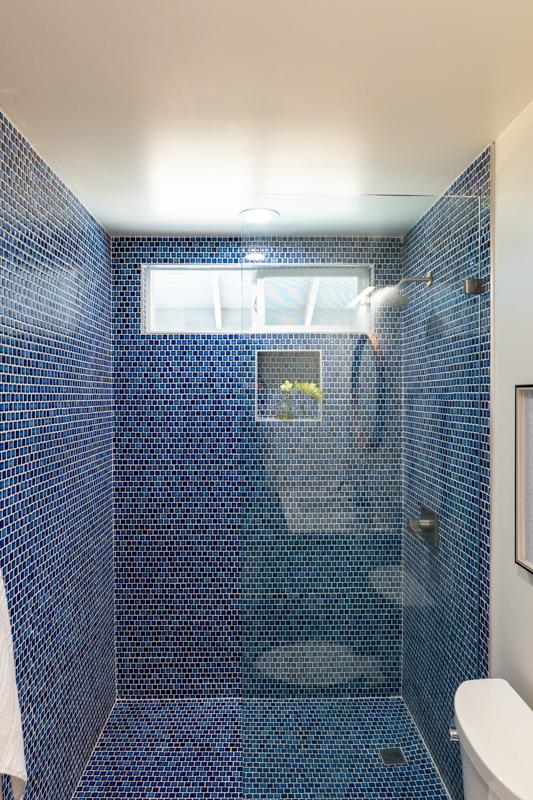 68-1787 Niu Haohao Pl, Waikoloa, HI 96738 - bathroom with toilet and tiled shower