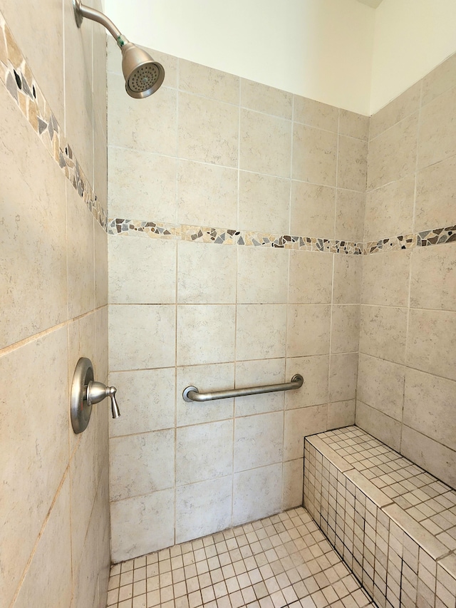 13-831 Malama St, Pahoa, HI 96778 - full bathroom with a tile shower