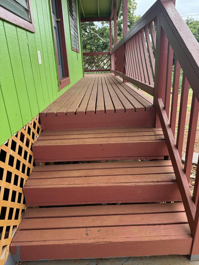 4528-B Hauaala Rd, Kapaa, HI 96746 - view of wooden deck