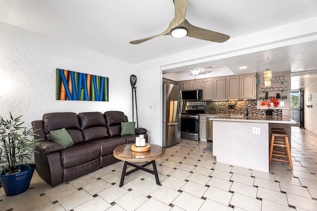 75-6082 Alii Dr Unit B229, Kailua-Kona, HI 96740 - living room with a ceiling fan