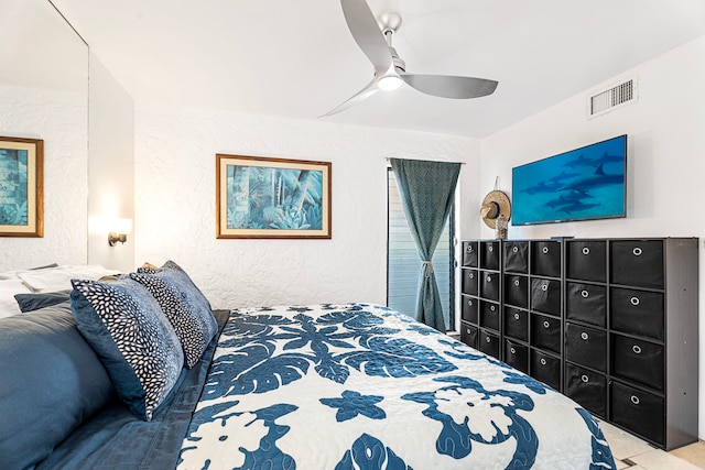 75-6082 Alii Dr Unit B229, Kailua-Kona, HI 96740 - bedroom with a textured wall and a ceiling fan