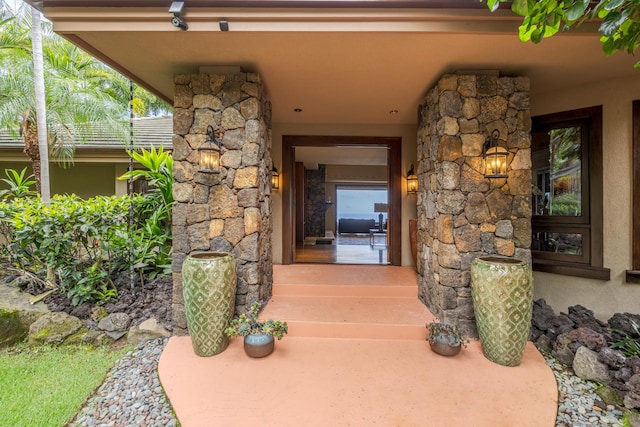 76-863 Pakalakala Pl, Kailua-Kona, HI 96740 - property entrance featuring stucco siding and stone siding