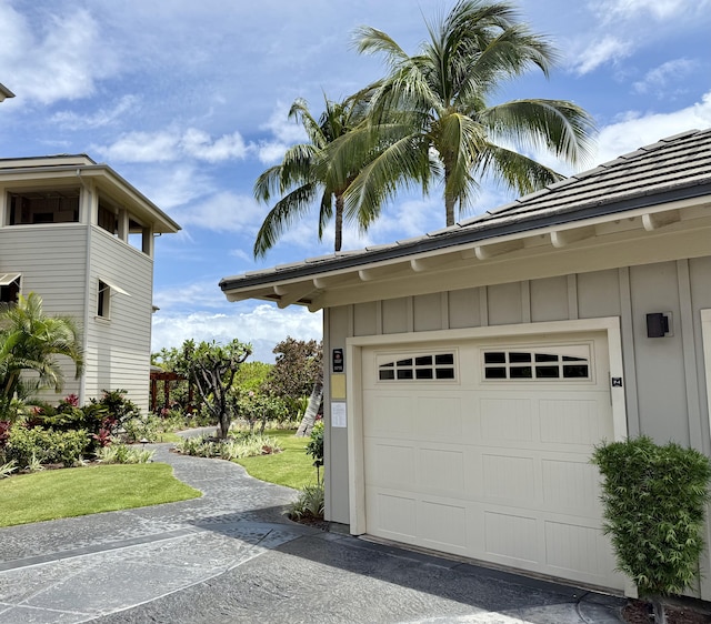 68-180 Waikoloa Beach Dr Unit P4, Waikoloa, HI 96738 - garage with asphalt driveway