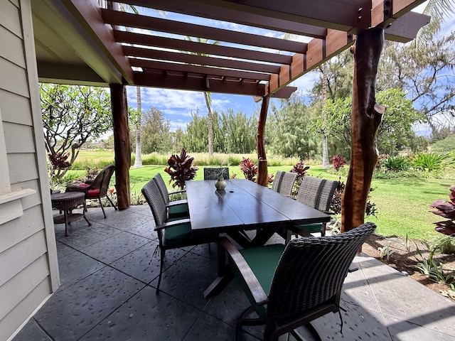 68-180 Waikoloa Beach Dr Unit P4, Waikoloa, HI 96738 - view of patio featuring a pergola, outdoor dining space, and view of scattered trees
